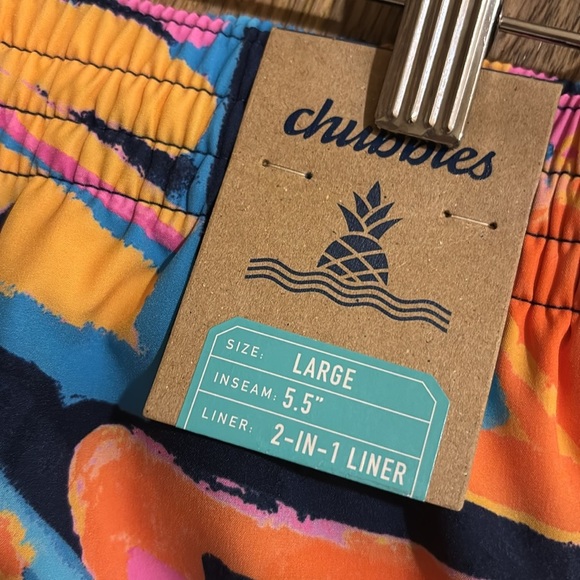 Chubbies Exploding Nacho 5.5” 2 in 1 short size Large - Picture 5 of 9